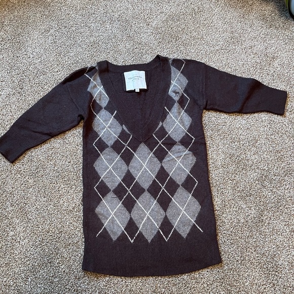Abercrombie and Fitch Size Medium Sweater - Picture 5 of 5